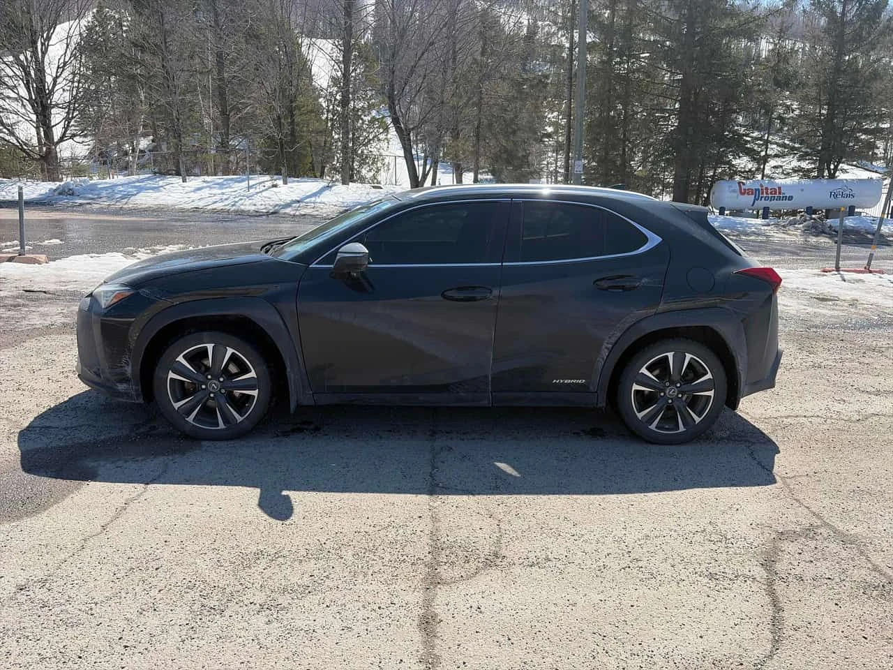 Lexus UX 250h 250h/CARFAX/Подгрев/2 Ключа/Пано/, снимка 3 - Автомобили и джипове - 54169036