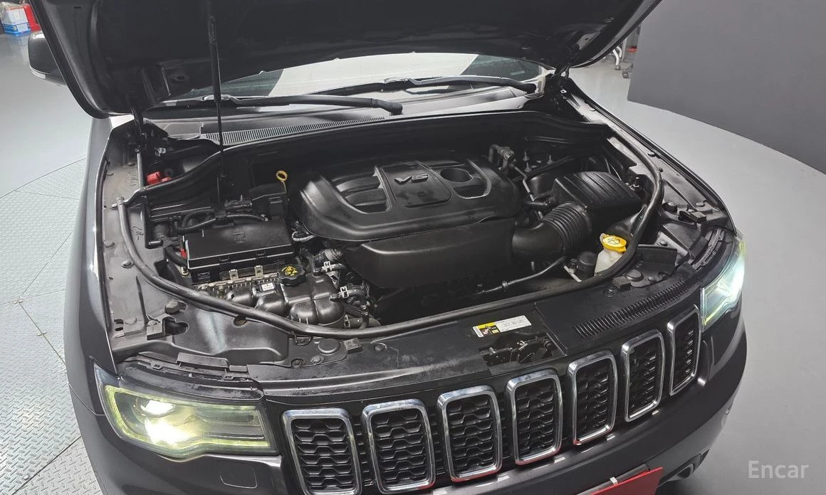Jeep Grand cherokee, снимка 6 - Автомобили и джипове - 54548461