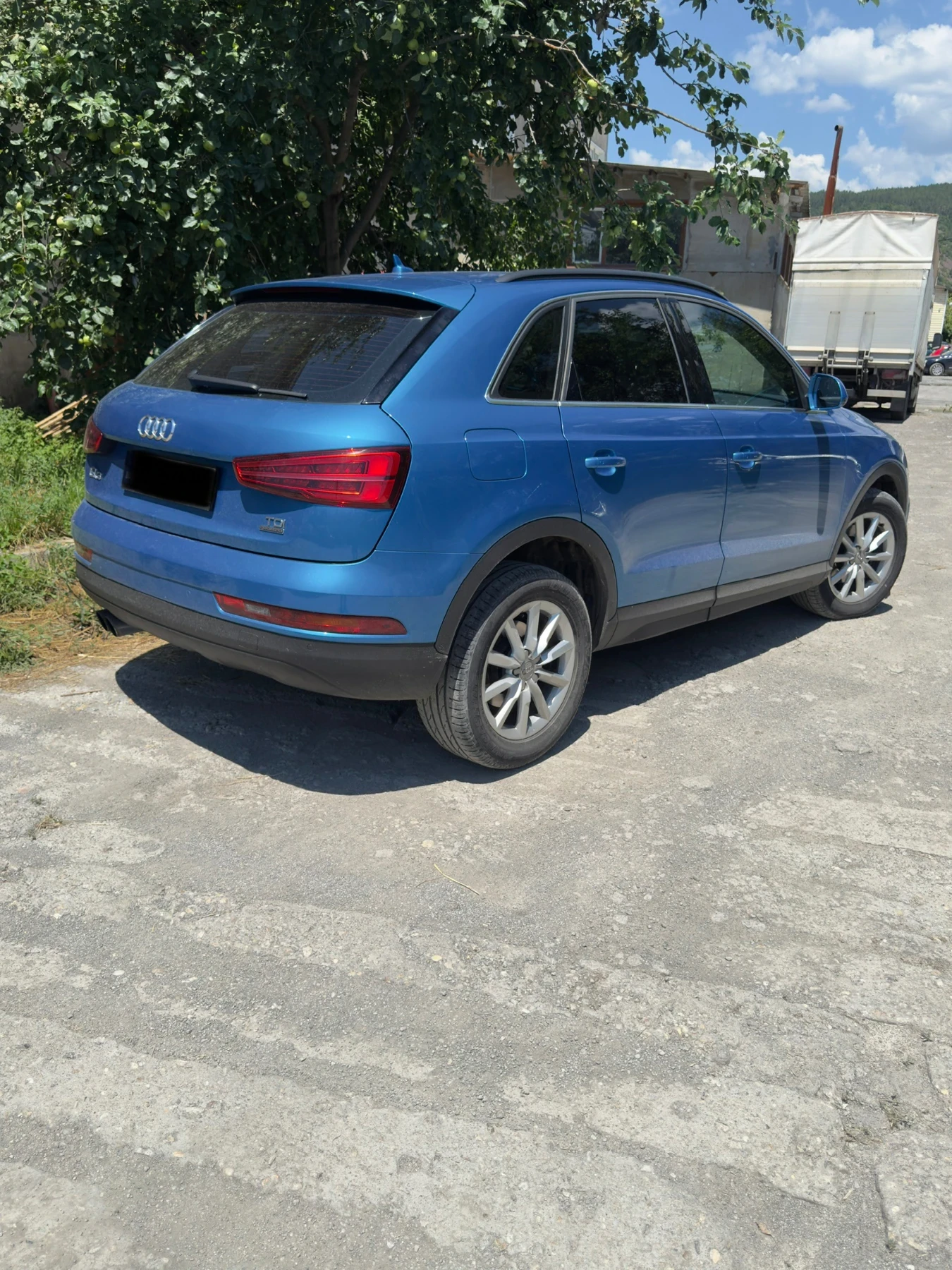 Audi Q3 2.0 TDI, снимка 5 - Автомобили и джипове - 55049501