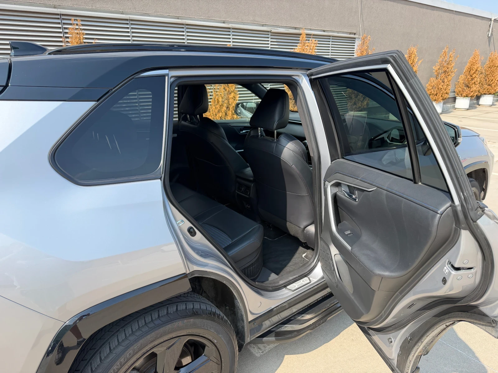 Toyota Rav4 Hybrid 4x4, снимка 8 - Автомобили и джипове - 56167909