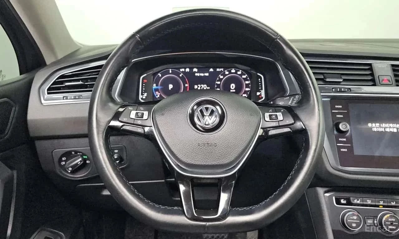 VW Tiguan, снимка 5 - Автомобили и джипове - 56707396