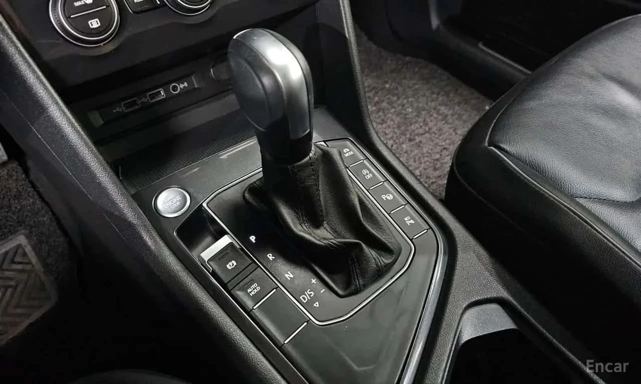 VW Tiguan, снимка 14 - Автомобили и джипове - 56707396