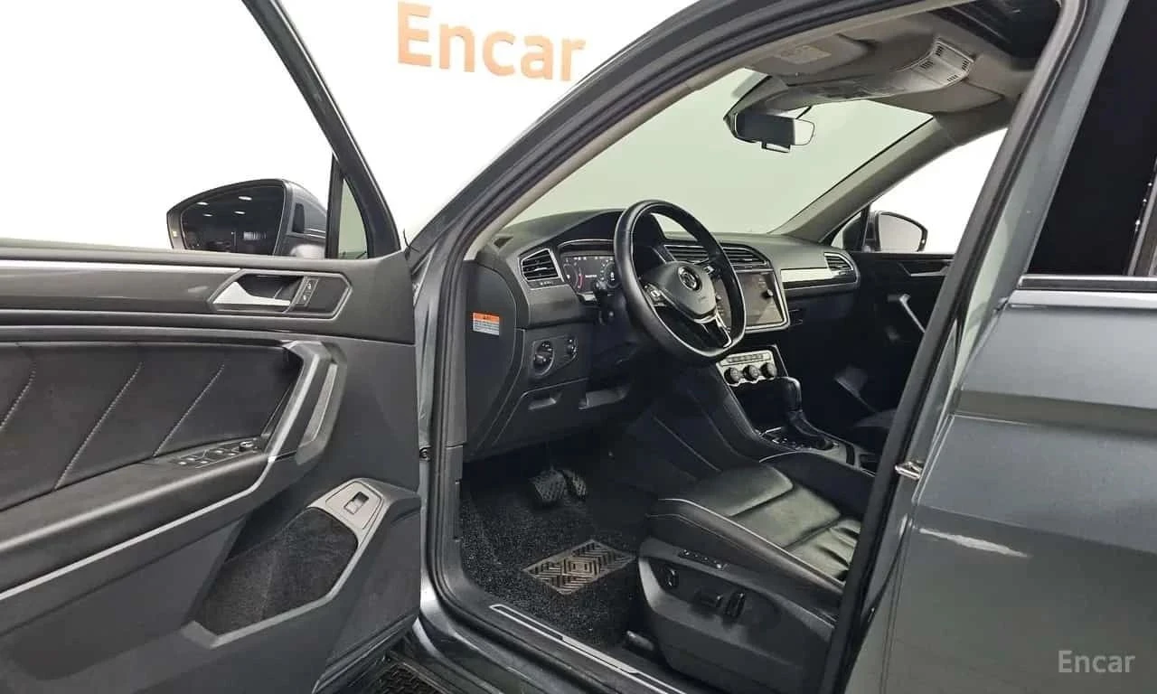 VW Tiguan, снимка 9 - Автомобили и джипове - 56707396