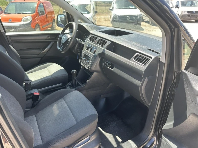 VW Caddy, снимка 15 - Бусове и автобуси - 41840173