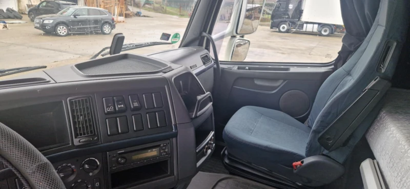 Volvo Fh ХЕНГЕР, снимка 5 - Камиони - 53189409