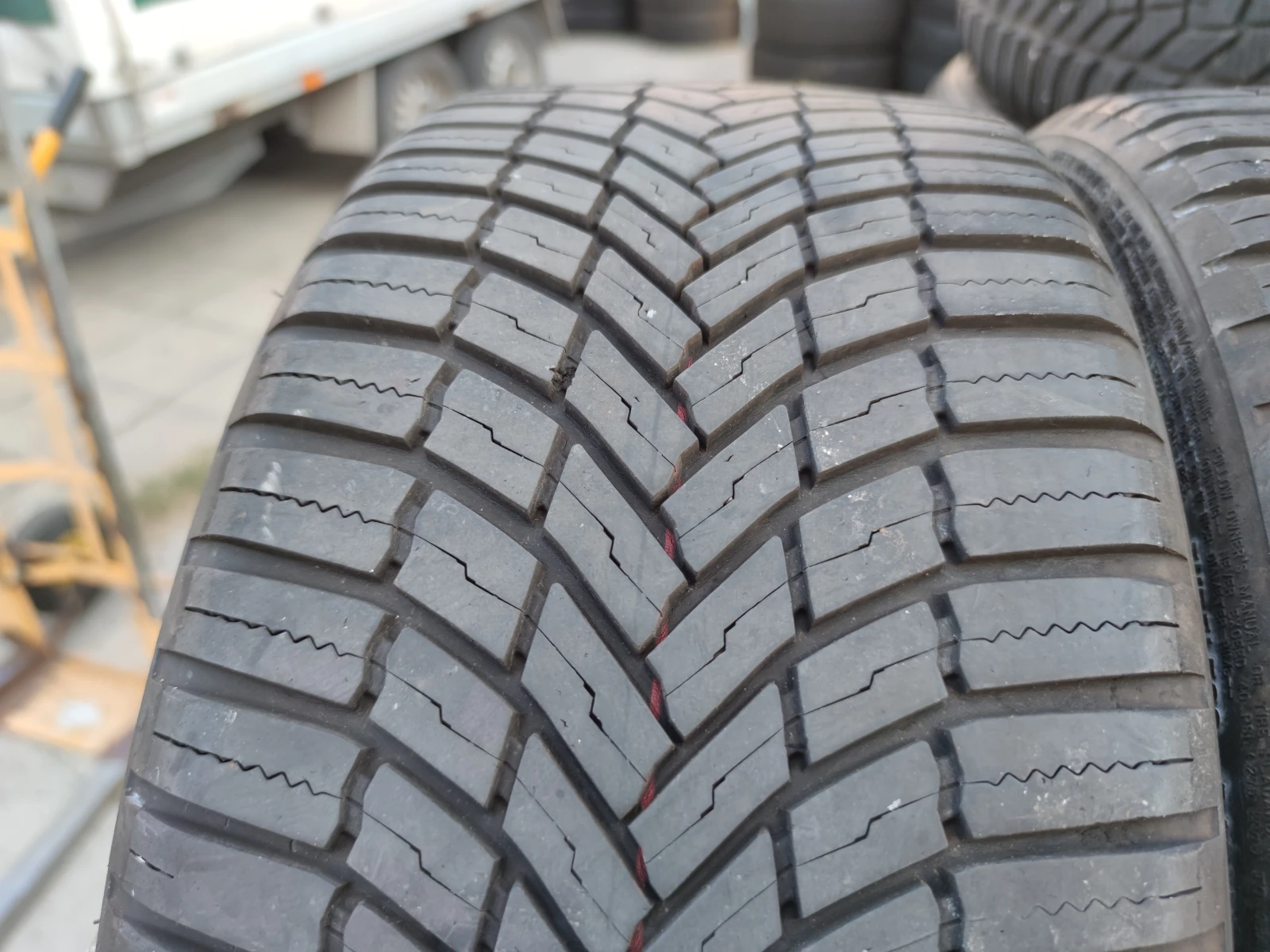  205/40R17 | Mobile.bg   1