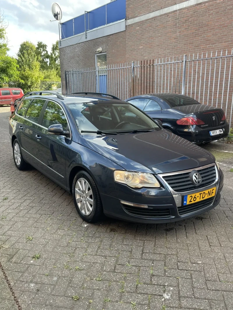 VW Passat, снимка 5 - Автомобили и джипове - 48146217