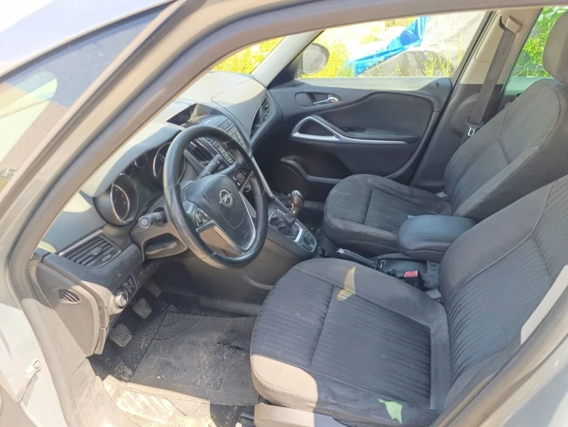 Opel Zafira 1.6 метан, снимка 5 - Автомобили и джипове - 52397818