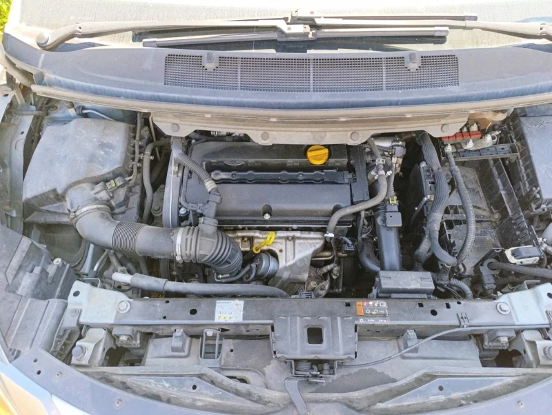 Opel Zafira 1.6 метан, снимка 6 - Автомобили и джипове - 52397818