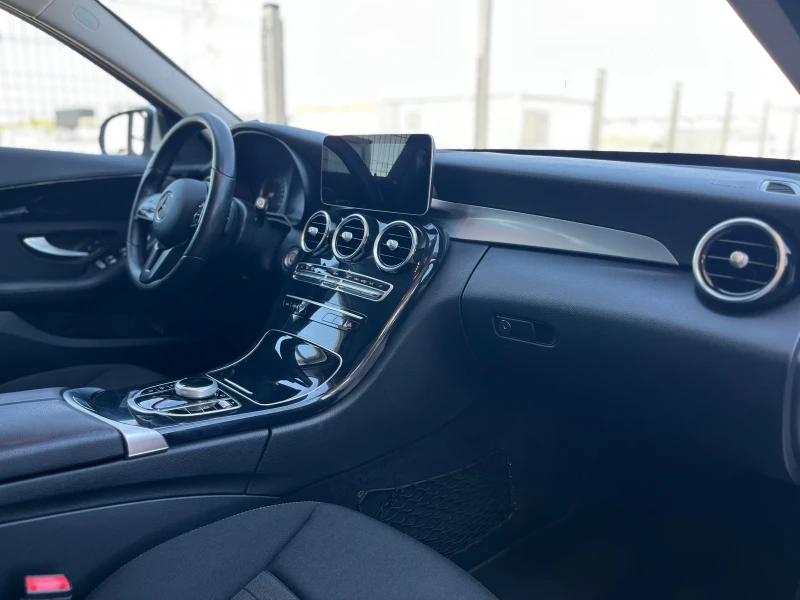 Mercedes-Benz C 180, снимка 7 - Автомобили и джипове - 51363074