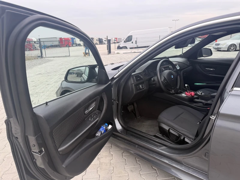 BMW 320 2.0d Собствен лизинг !!!, снимка 12 - Автомобили и джипове - 52134020