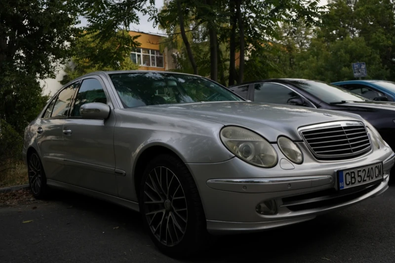 Mercedes-Benz E 240, снимка 2 - Автомобили и джипове - 52174550
