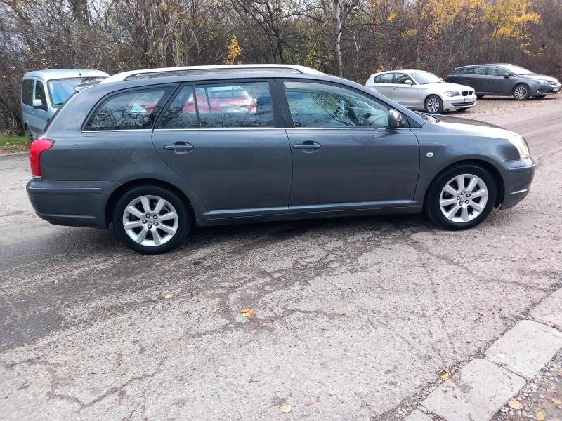 Toyota Avensis 1.8 VVT-I, снимка 4 - Автомобили и джипове - 52538429