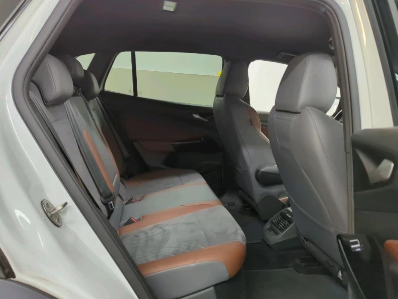 VW ID.4 77 kWh 1st Edition, снимка 9 - Автомобили и джипове - 53176967