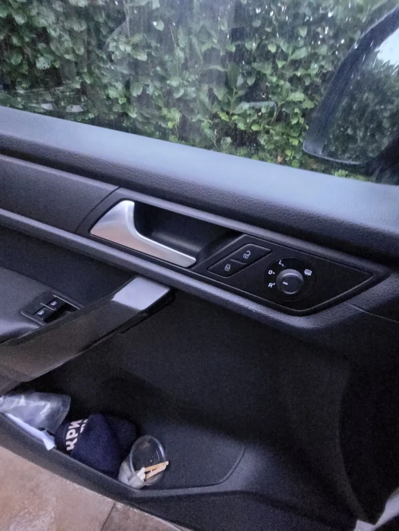 VW Caddy 2.0 тди 150к.с 2019г. 135000км., снимка 16 - Автомобили и джипове - 53262295