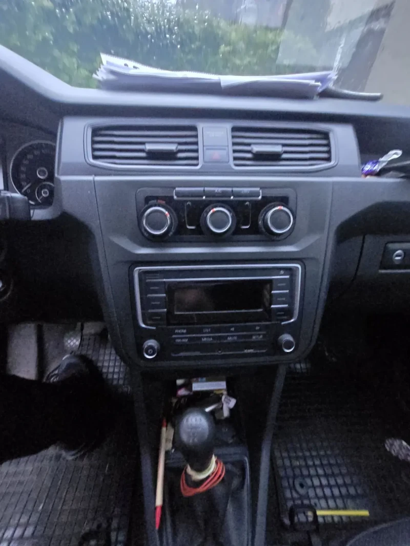 VW Caddy 2.0 тди 150к.с 2019г. 135000км., снимка 11 - Автомобили и джипове - 53262295