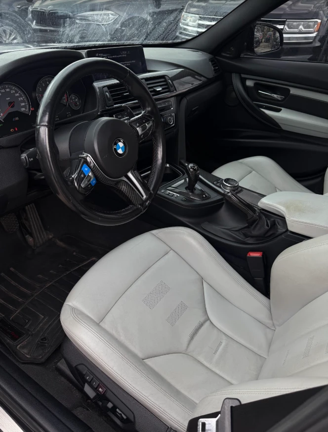 BMW M3 4dr Sdn - изображение 6