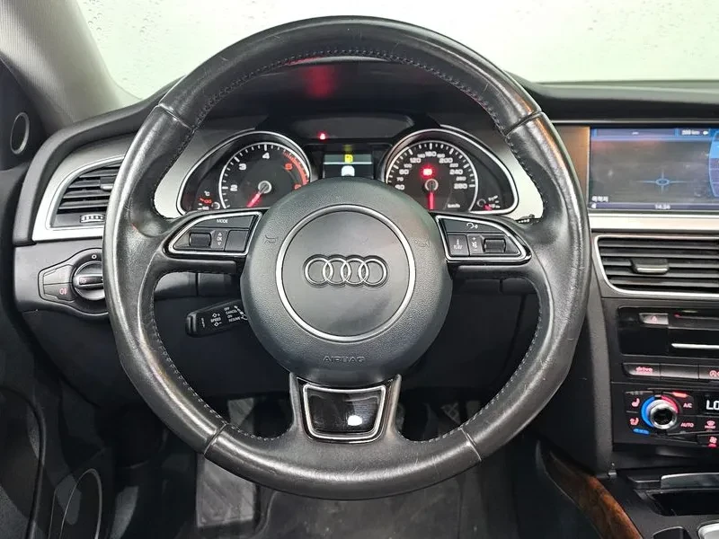 Audi A5 2.0 TDI Quattro, снимка 14 - Автомобили и джипове - 54144626