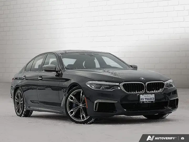 BMW 550 xDriveM550I/4.4L V8/KEYLESS/ПАНОРАМА/LOADED, снимка 2 - Автомобили и джипове - 55082037