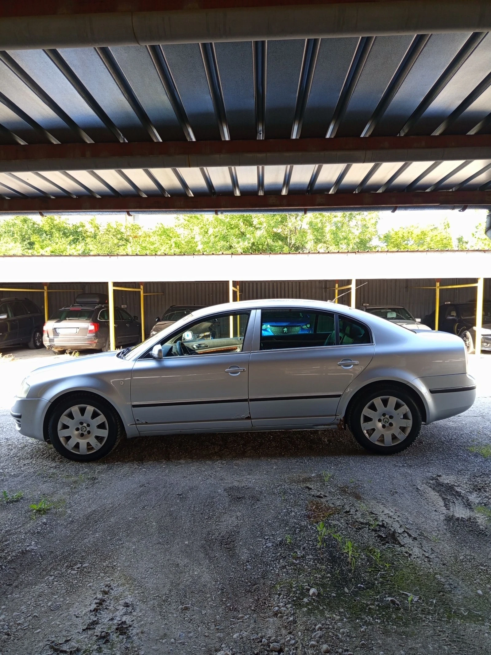Skoda Superb 2.5 TDI V6 AVTOMAT SEDAN - изображение 4