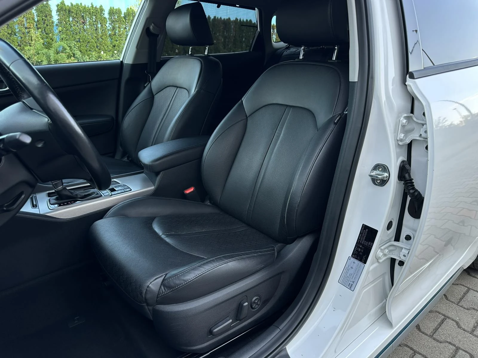 Kia Optima  2.0 Plug-in Hybrid FULL FULL-ШВЕЙЦАРИЯ - изображение 9