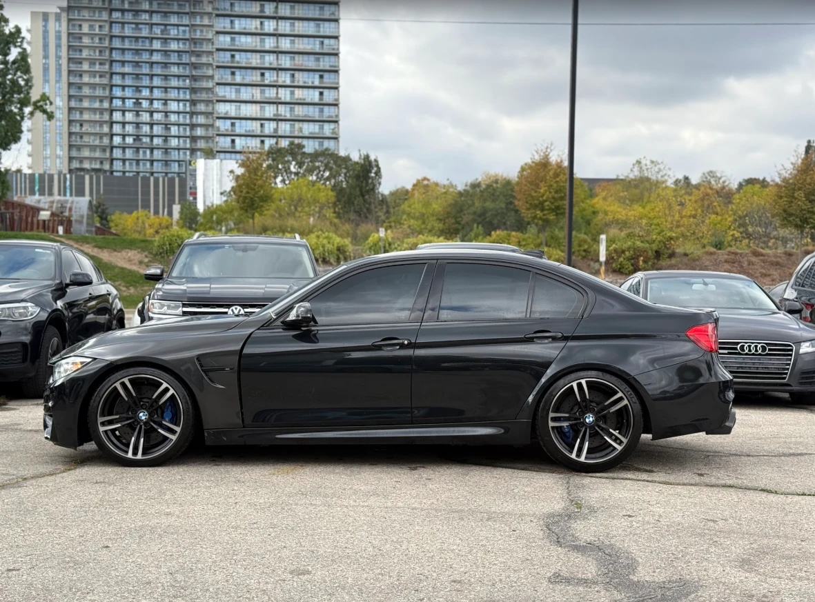 BMW M3 4dr Sdn - изображение 2