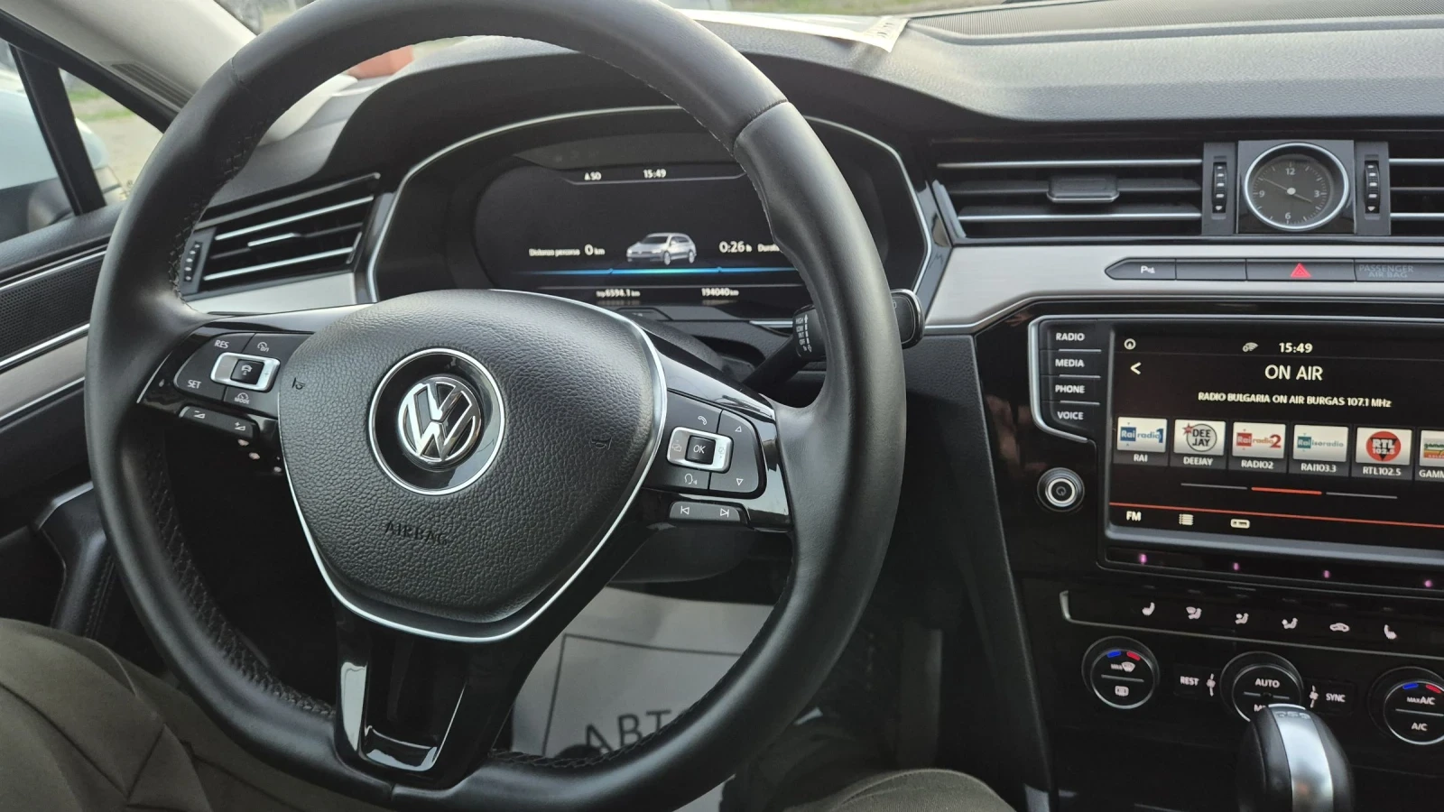 VW Passat 2.0TDI DIGITAL 100%РЕАЛНИ КИЛОМЕТРИ ЛИЗИНГ ВИДЕО  - изображение 8