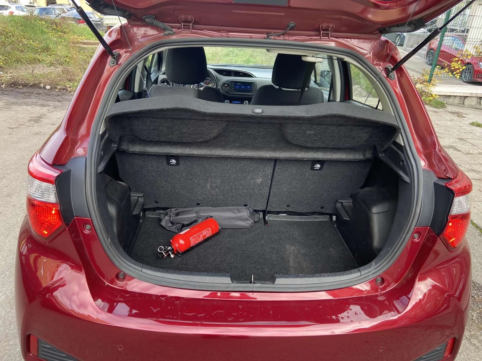 Toyota Yaris  - изображение 5