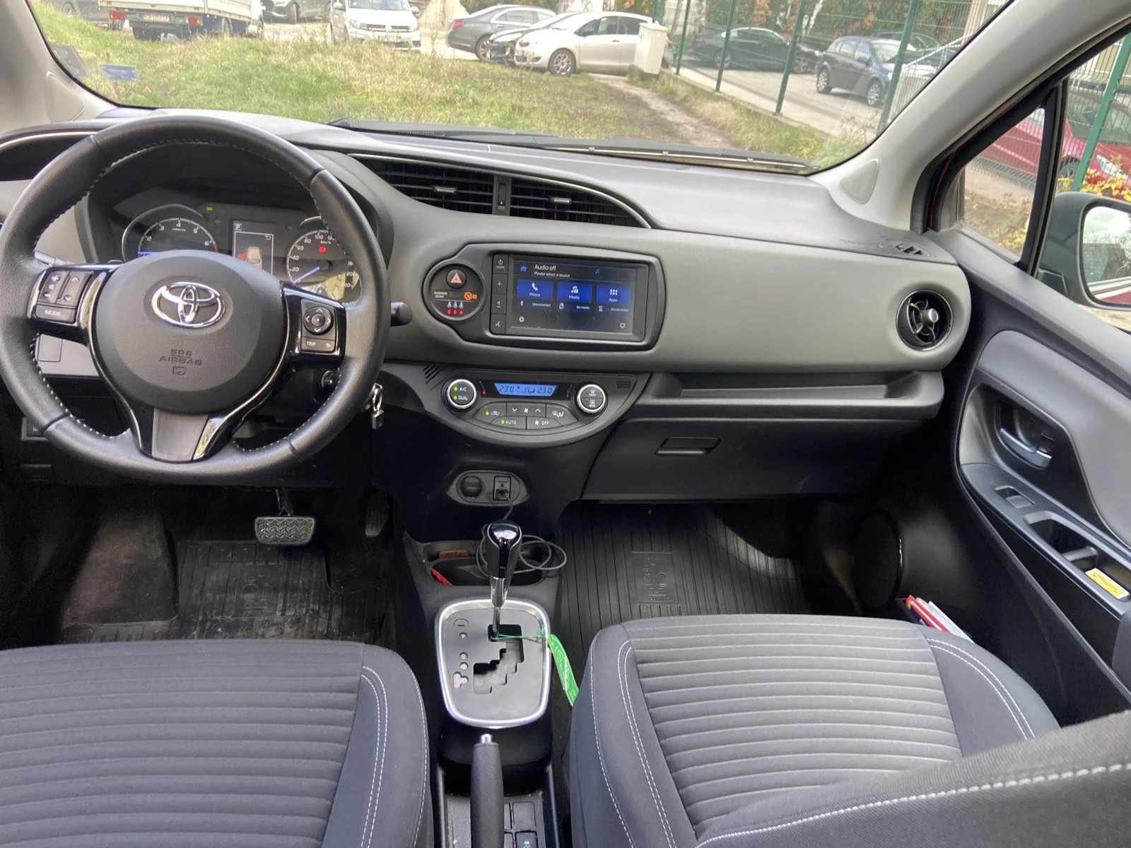 Toyota Yaris  - изображение 9