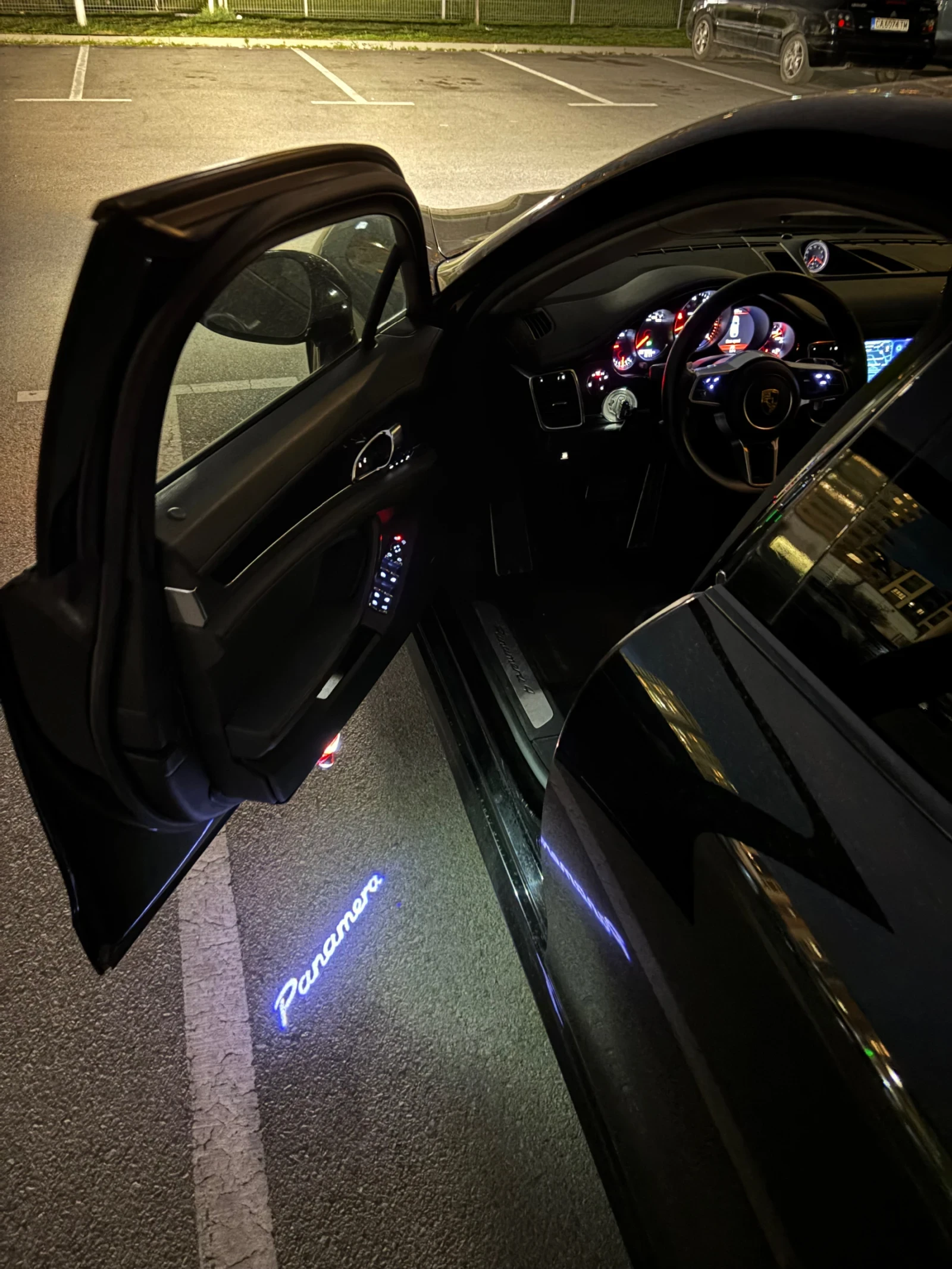 Porsche Panamera 4-Facelift Реални км  Full Porsche Service History, снимка 2 - Автомобили и джипове - 53903152