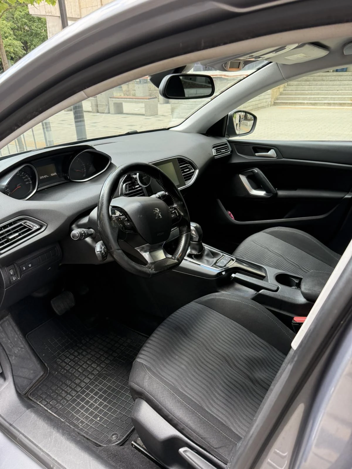 Peugeot 308, снимка 6 - Автомобили и джипове - 54112968