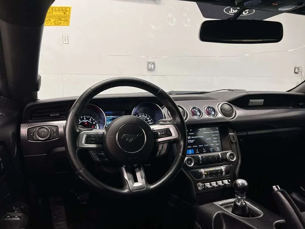 Ford Mustang GT * Фиксирана цена до БГ * Ръчна кутия * 90к км, снимка 5 - Автомобили и джипове - 54124734