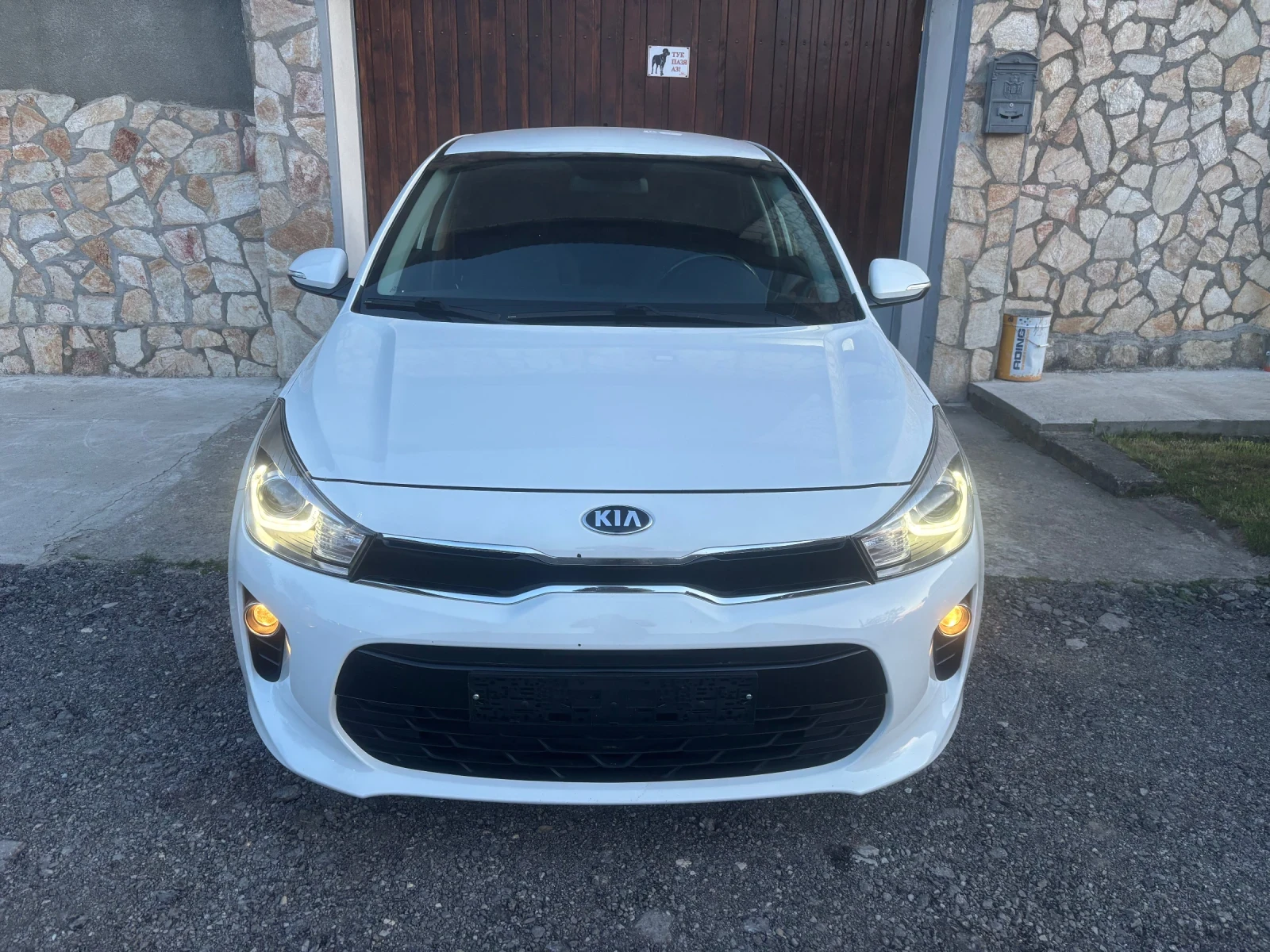 Kia Rio 1.0i AVTOMATIK SWISS , снимка 5 - Автомобили и джипове - 54335816