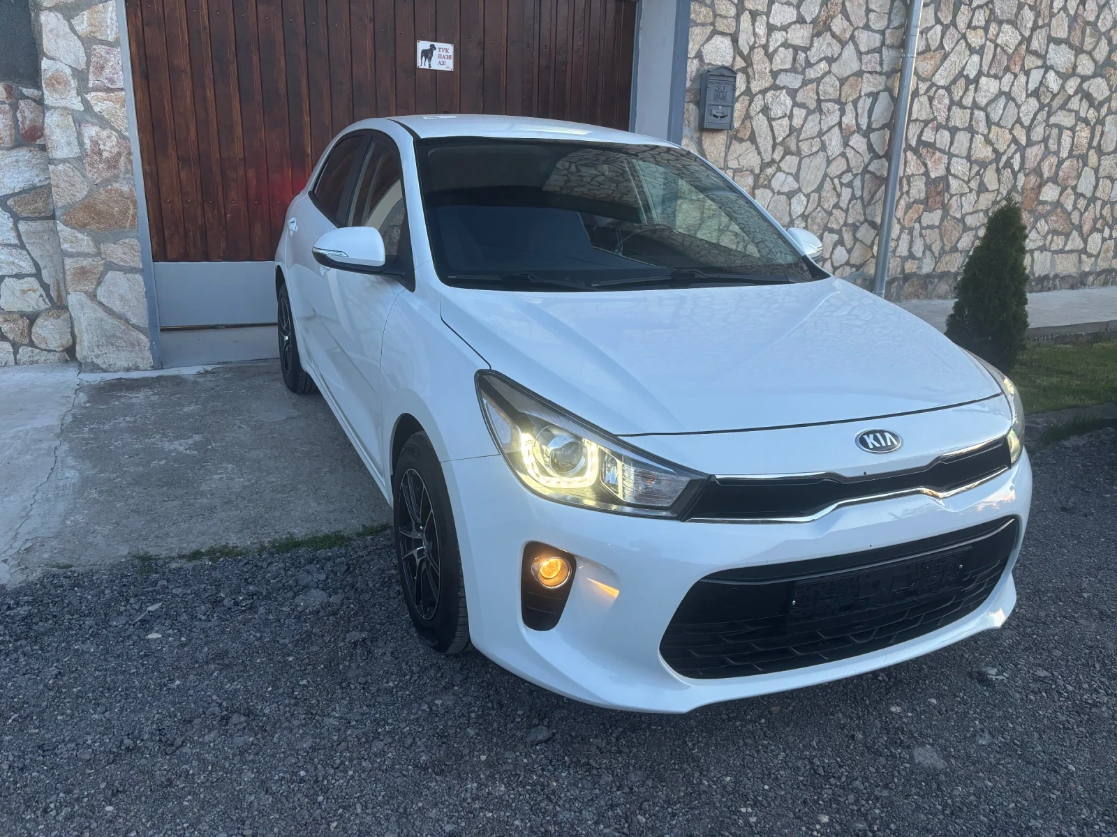 Kia Rio 1.0i AVTOMATIK SWISS 