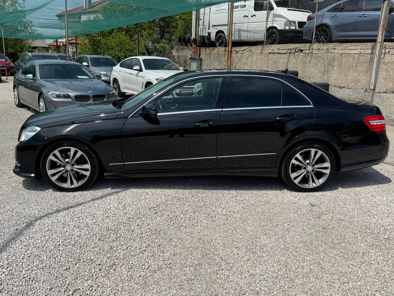 Mercedes-Benz E 200 AMG-Avantgarde, снимка 6 - Автомобили и джипове - 54453681