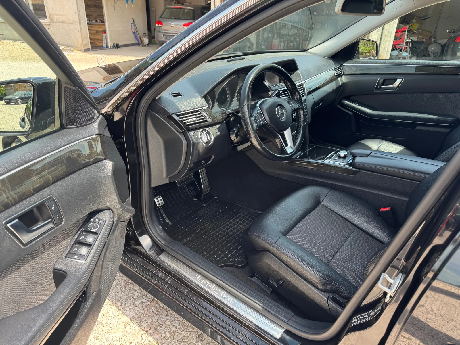 Mercedes-Benz E 200 AMG-Avantgarde, снимка 8 - Автомобили и джипове - 54453681