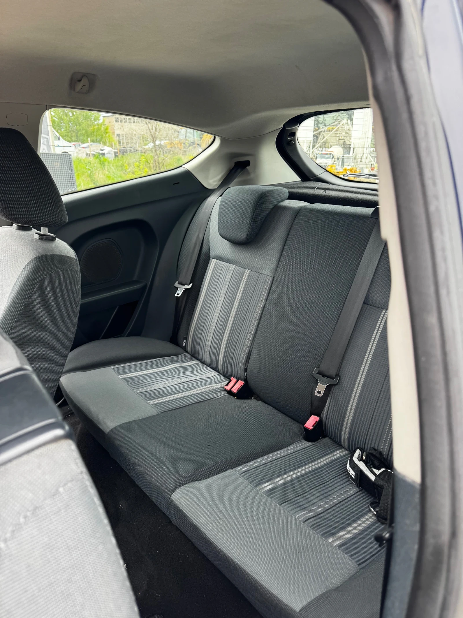 Ford Fiesta 1.4 газ/бензин 97к.с., снимка 12 - Автомобили и джипове - 54452969