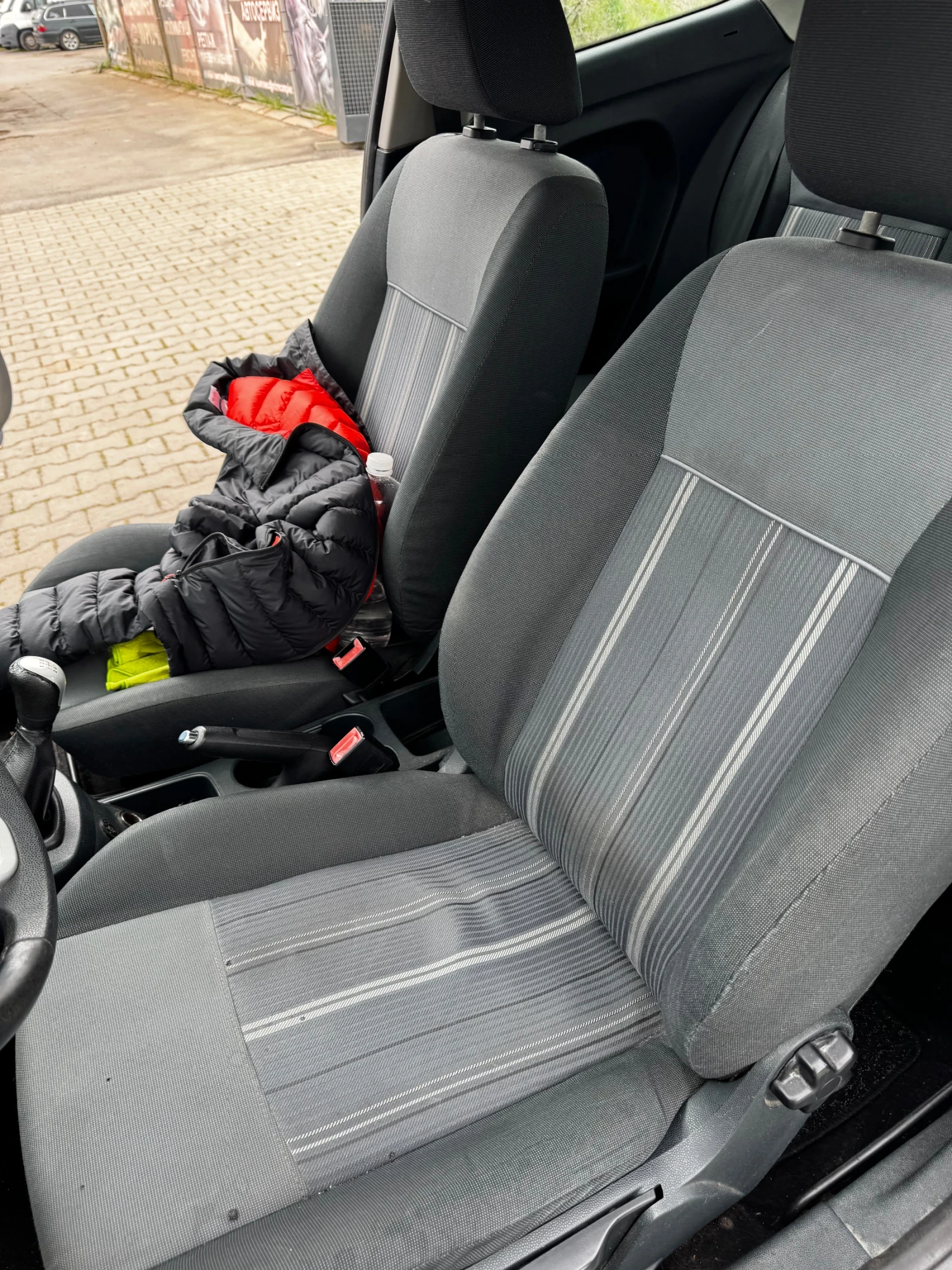 Ford Fiesta 1.4 газ/бензин 97к.с., снимка 11 - Автомобили и джипове - 54452969