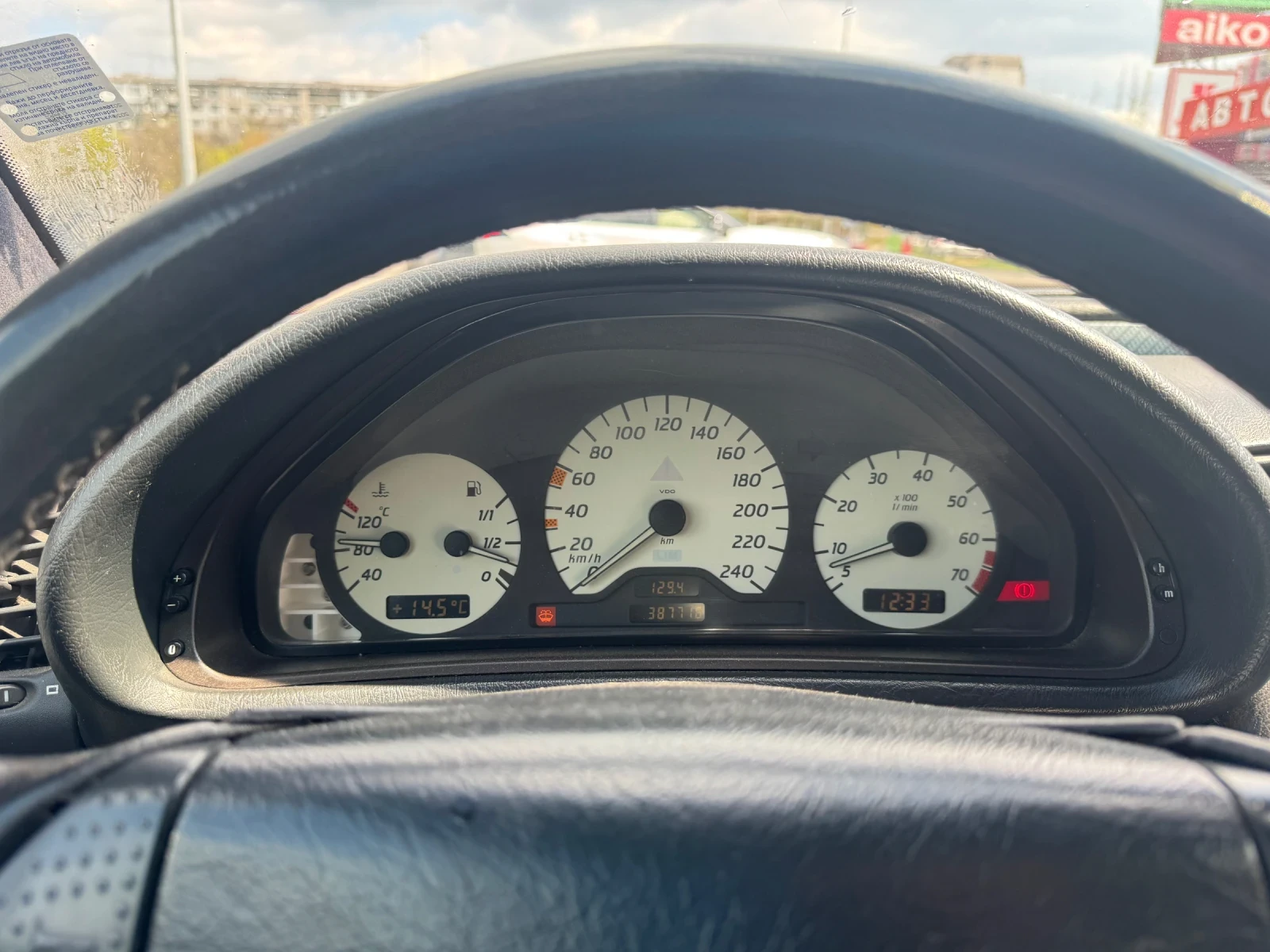 Mercedes-Benz CLK 2.0, снимка 9 - Автомобили и джипове - 54571605