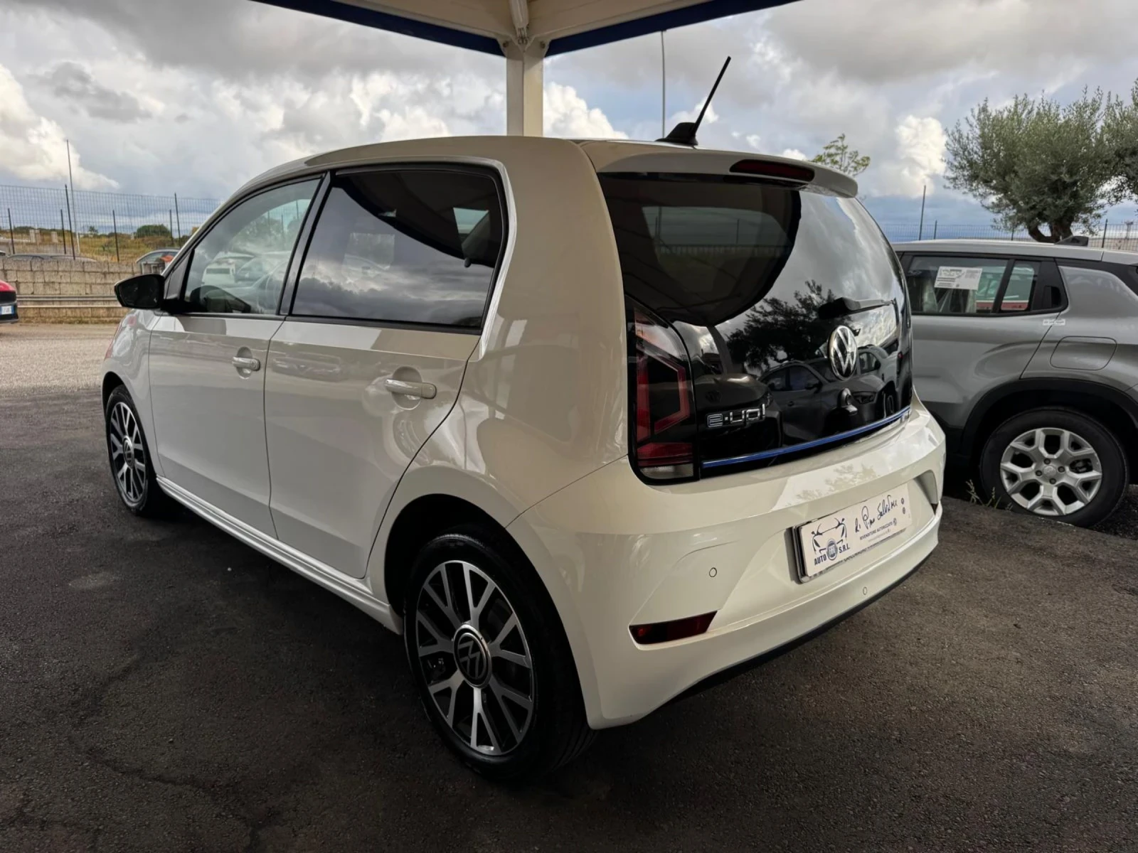 VW Up E-UP/38.6KWH/50.000км./CCS/, снимка 4 - Автомобили и джипове - 55012421