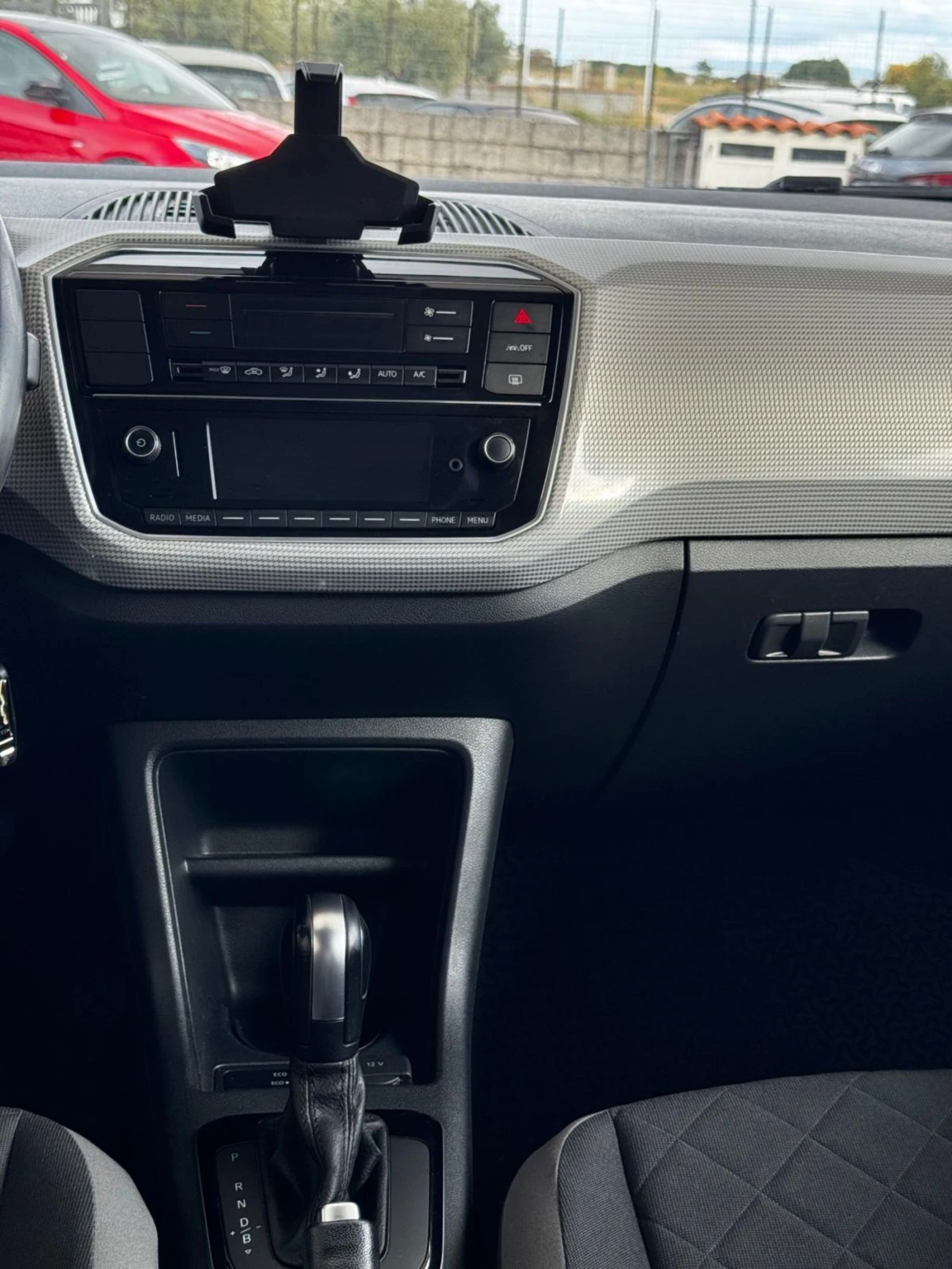 VW Up E-UP/38.6KWH/50.000км./CCS/, снимка 11 - Автомобили и джипове - 55012421