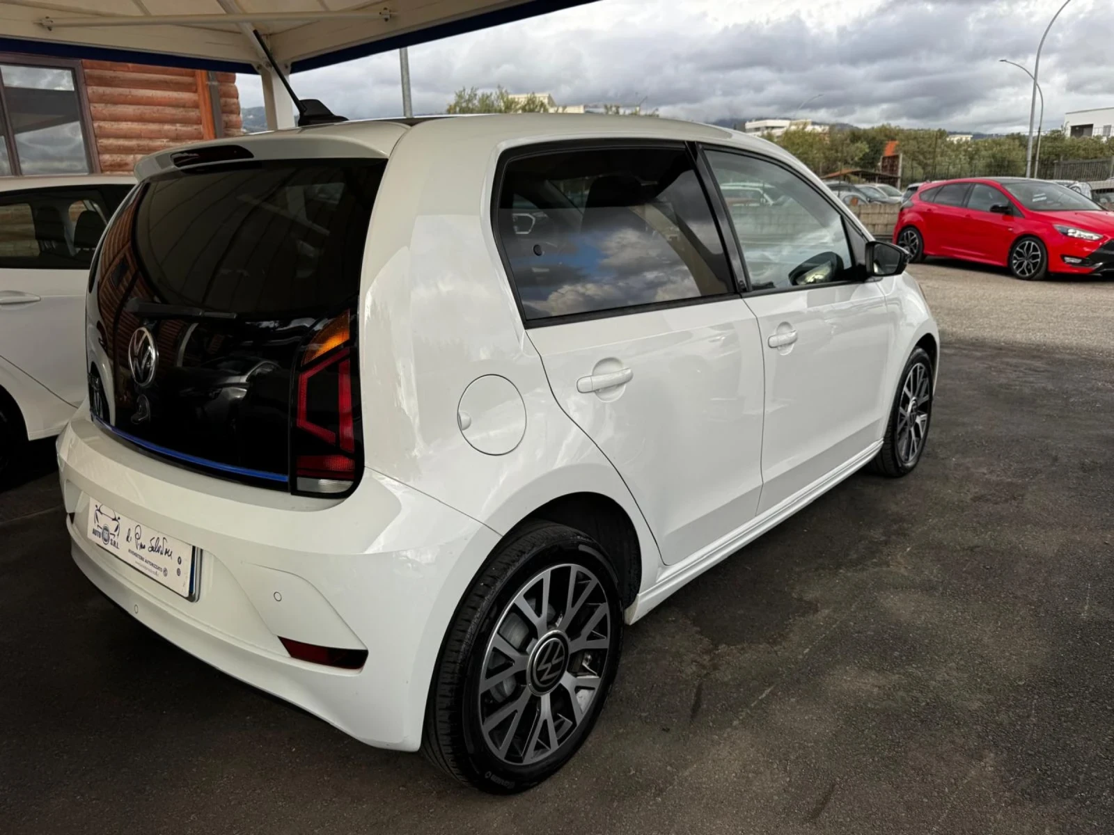 VW Up E-UP/38.6KWH/50.000км./CCS/, снимка 2 - Автомобили и джипове - 55012421