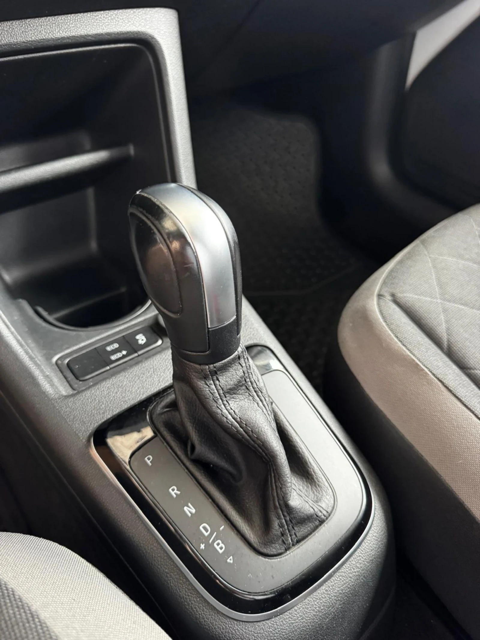 VW Up E-UP/38.6KWH/50.000км./CCS/, снимка 12 - Автомобили и джипове - 55012421
