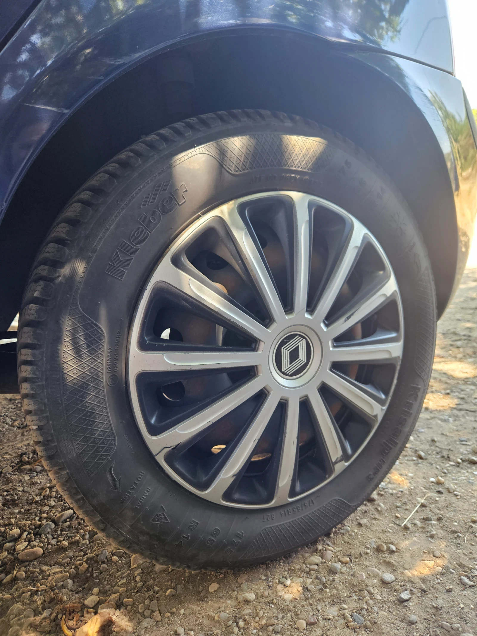 Renault Clio, снимка 12 - Автомобили и джипове - 55220192