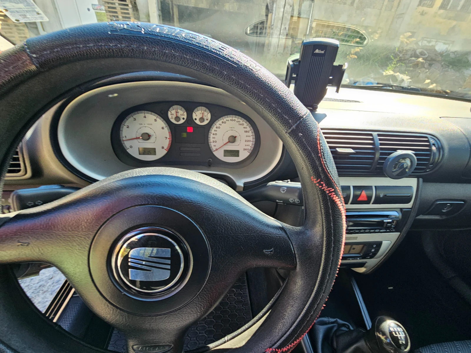 Seat Leon, снимка 11 - Автомобили и джипове - 55493464