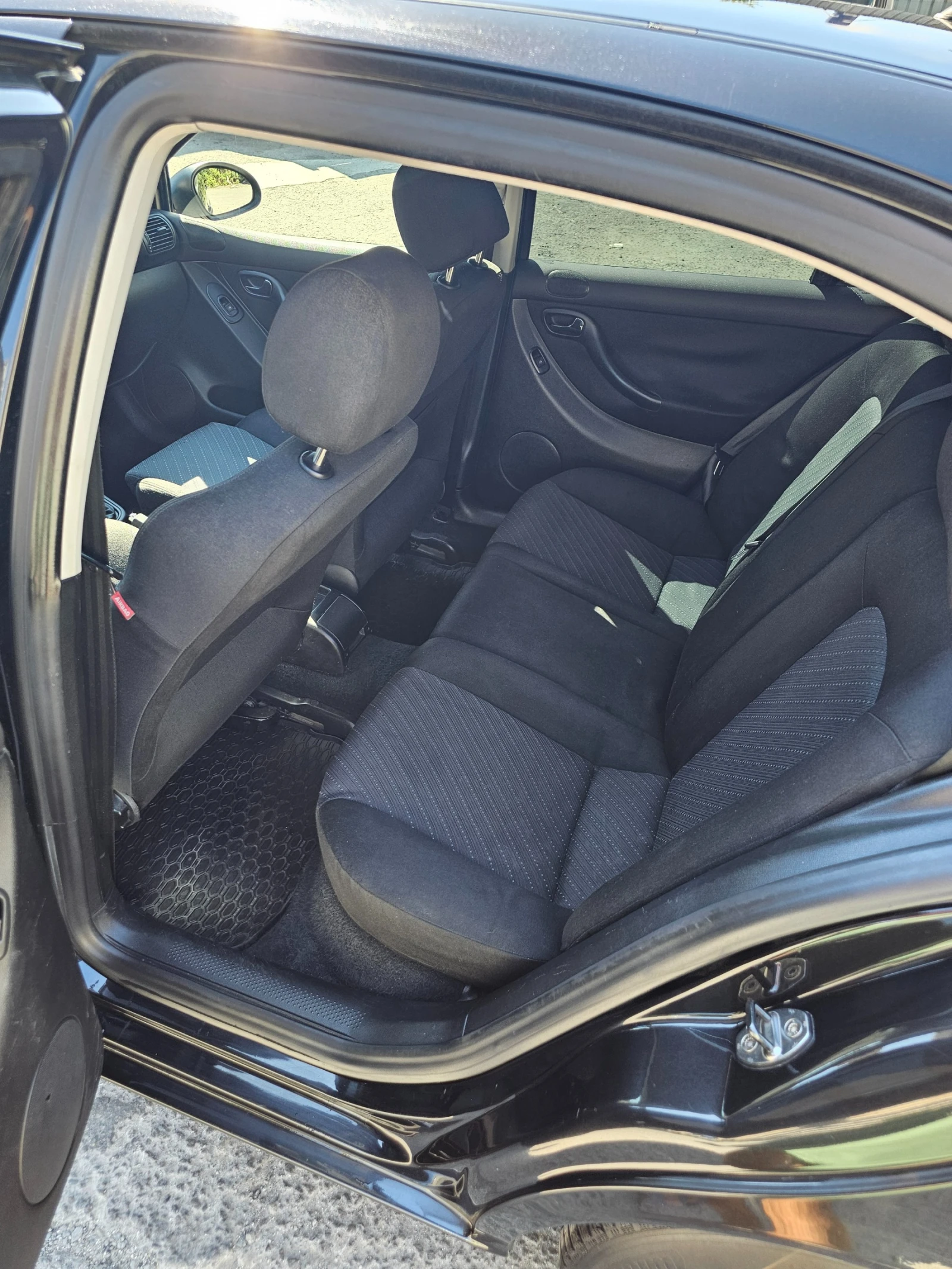 Seat Leon, снимка 12 - Автомобили и джипове - 55493464