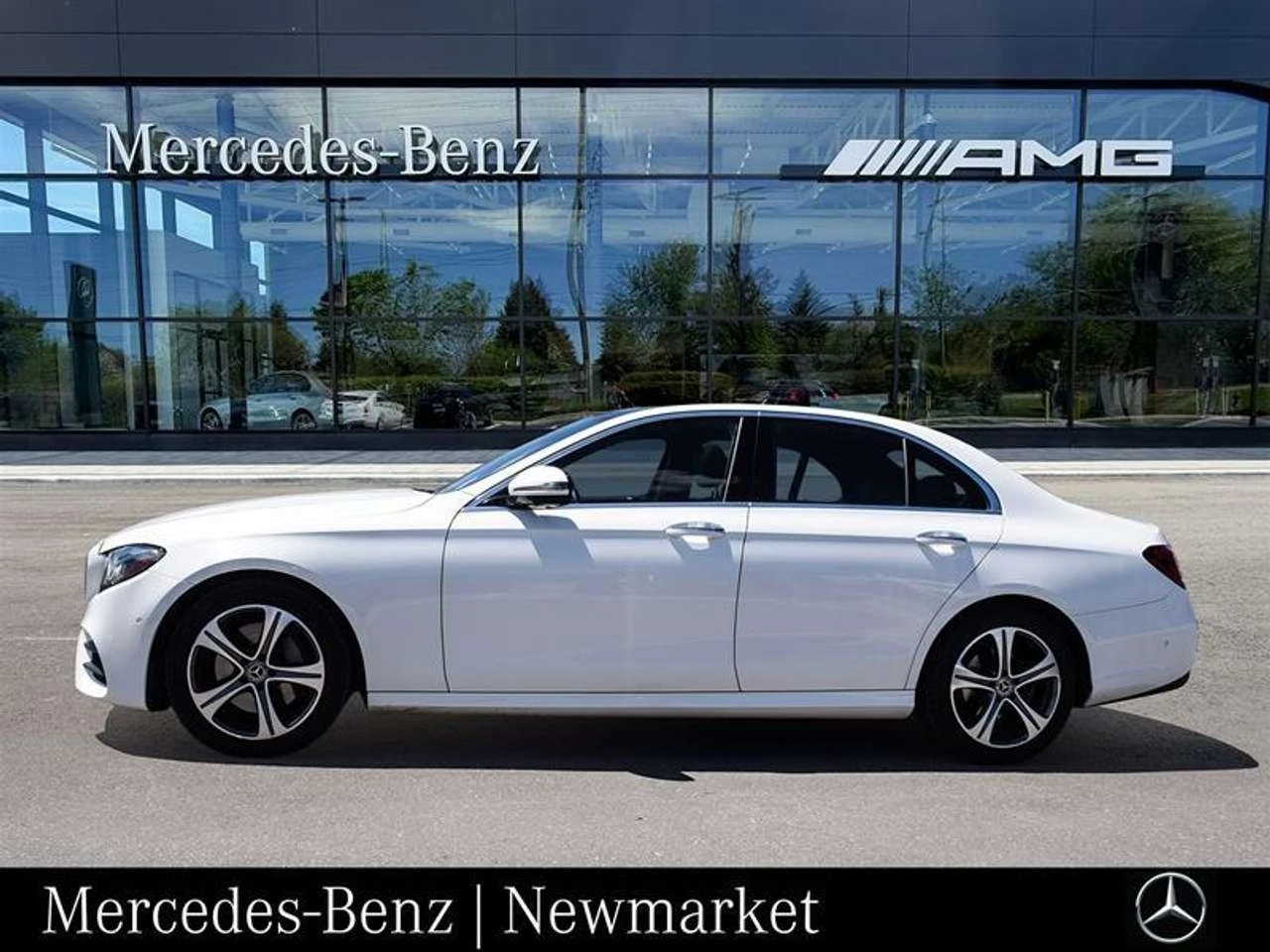 Mercedes-Benz E 300 E300 4MATIC Premium, снимка 4 - Автомобили и джипове - 55530109