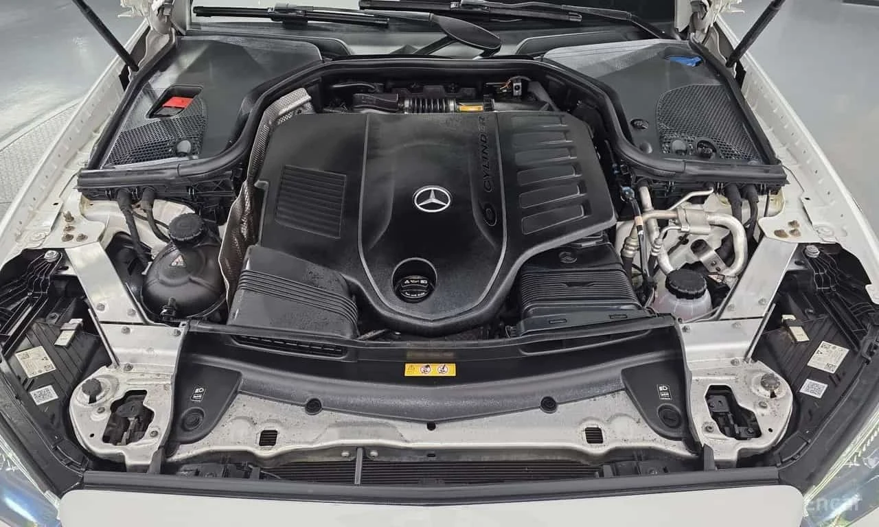 Mercedes-Benz E 450 4MATIC Exclusive/ФИНАНСИРАНЕ, снимка 6 - Автомобили и джипове - 56332071