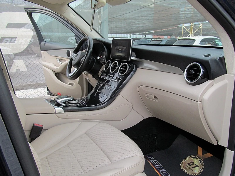 Mercedes-Benz GLC 250 AMG/4-MATIC/PODGREV/KAMERA/СОБСТВЕН ЛИЗИНГ, снимка 10 - Автомобили и джипове - 46691878