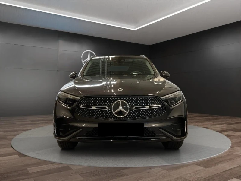 Mercedes-Benz GLC 300 de/AMG/4-MATIC/PLUG-IN/PANO/360/DISTRONIC/, снимка 2 - Автомобили и джипове - 51351005